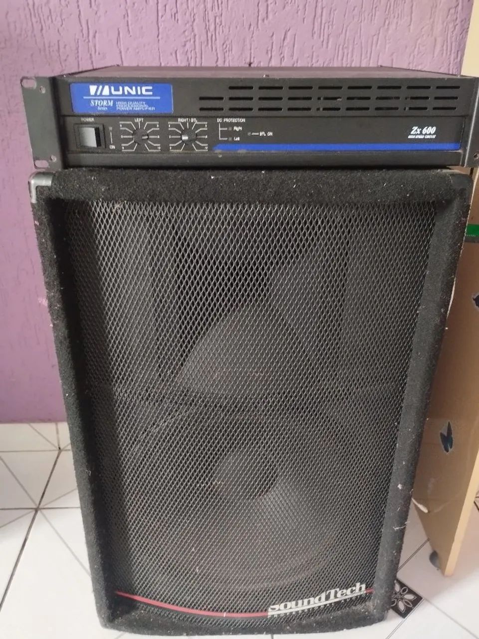 Potência e caixas de som profissional 