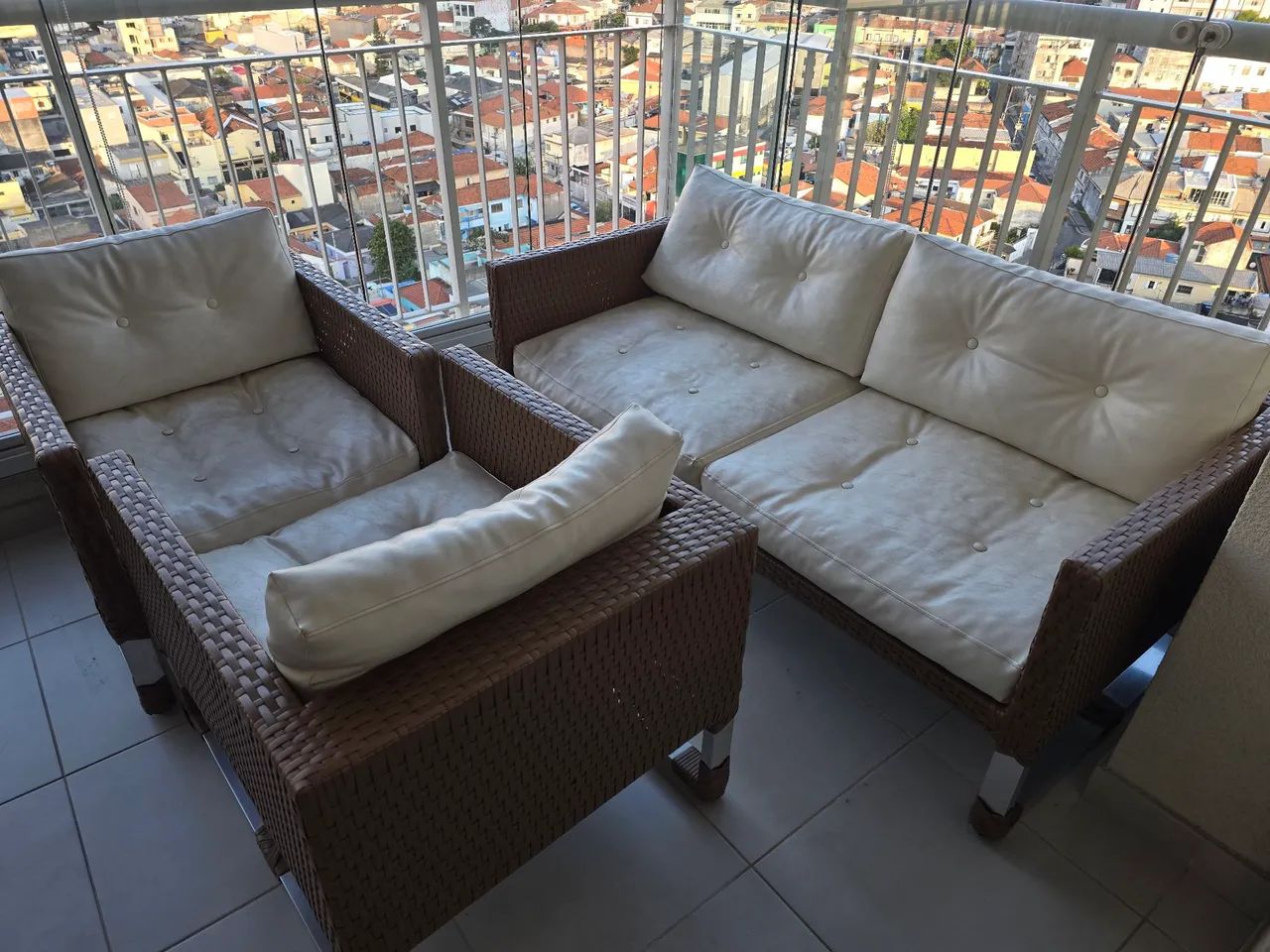 Conjunto poltrona e duas cadeiras em ratan