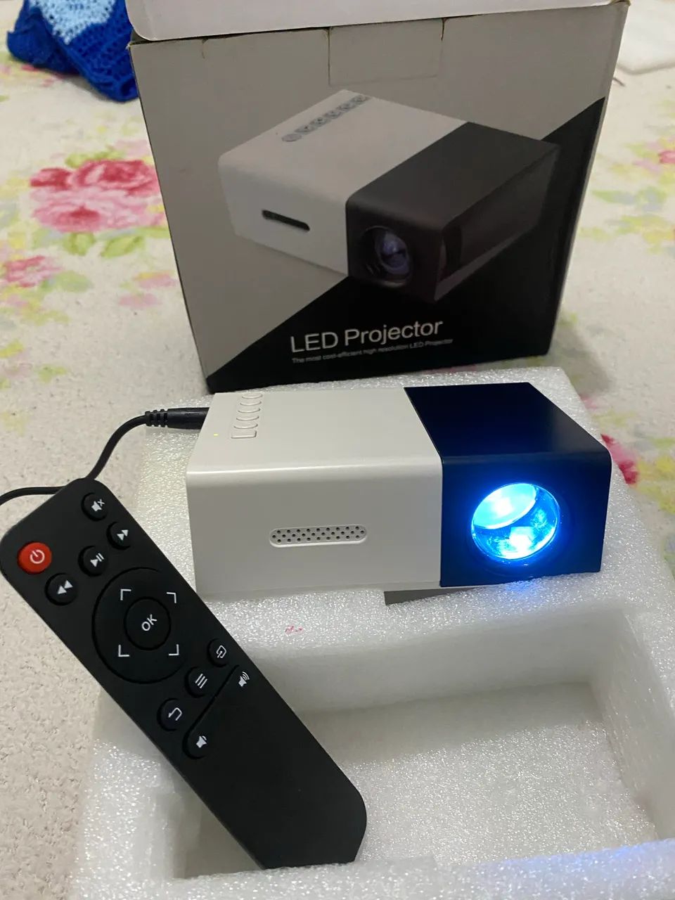 Projetor mini portátil Led, tipo mini data show  - Foto 3