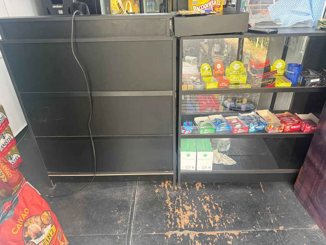 Reception counter with display unit and cash drawer