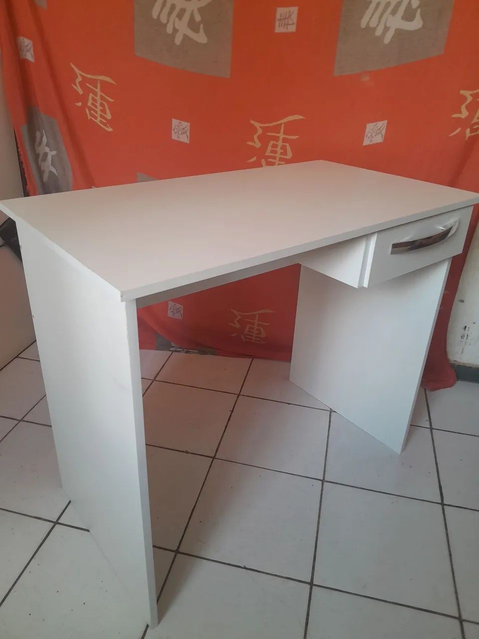 Escrivaninha com gaveta  - Foto 3
