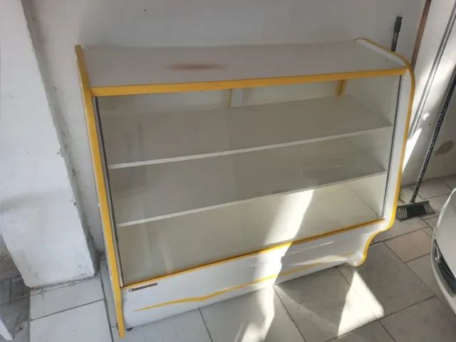 BALCÃO EXPOSITOR