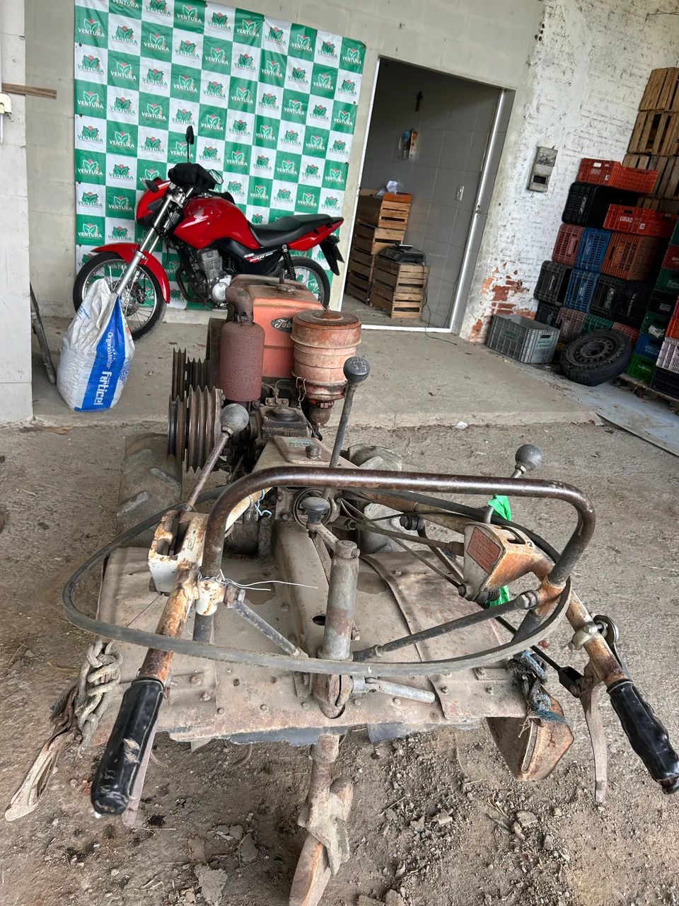 Vendo TOBATTA 16 HP E BOMBA DE ÁGUA  - Foto 3
