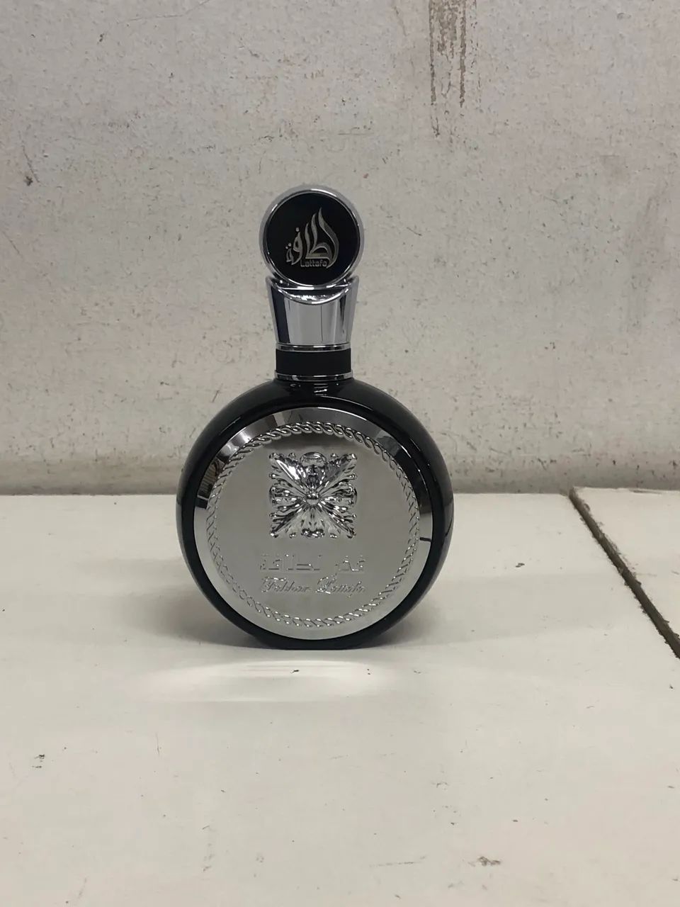 Perfume árabes lattafa fakhar black - Foto 2