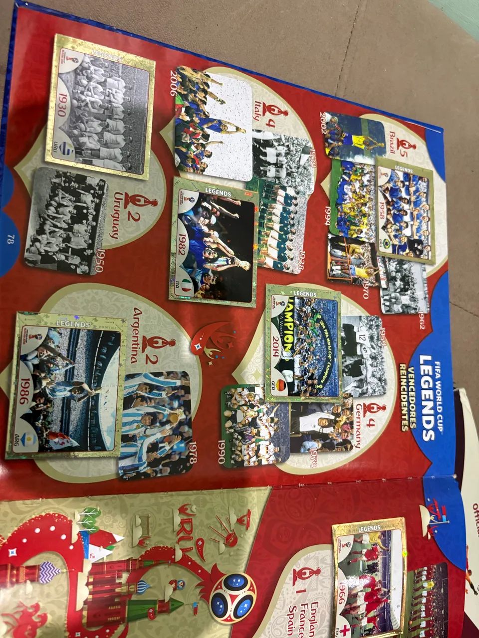 Álbuns completos copas 2018 e 2022 - Foto 2