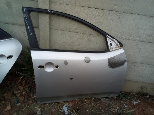 Porta Dianteira Direita Kia Cerato