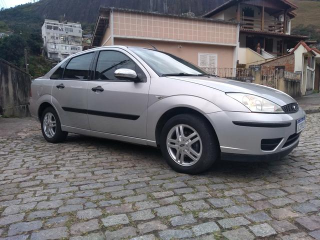 Ford Focus Sedan GLX
