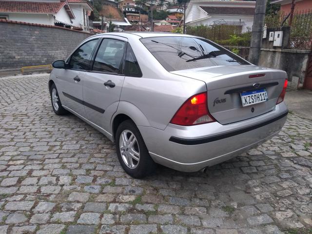 Ford Focus Sedan GLX - Foto 3