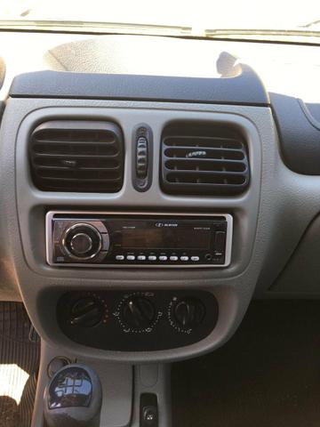 Clio 1.0 16v 2004 - Foto 5