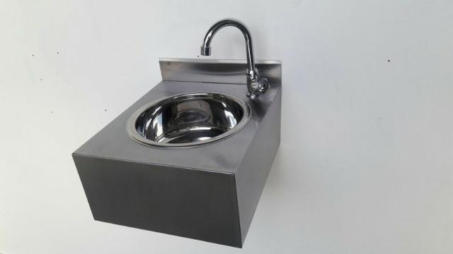 Pia Assepsia com torneira - Modelo mão francesa em inox