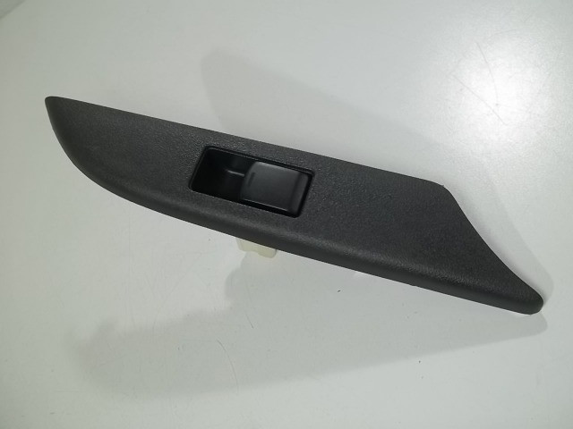 Botão Do Vidro Elétrico Diant. Direito Nissan March 2018 - Foto 3