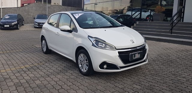 PEUGEOT 208 ALLURE 1.6 AUTOMÁTICO 2016/2017