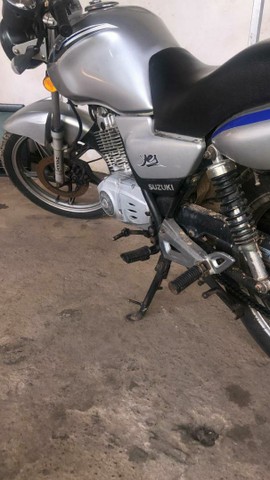 SUZUKI YES 2010