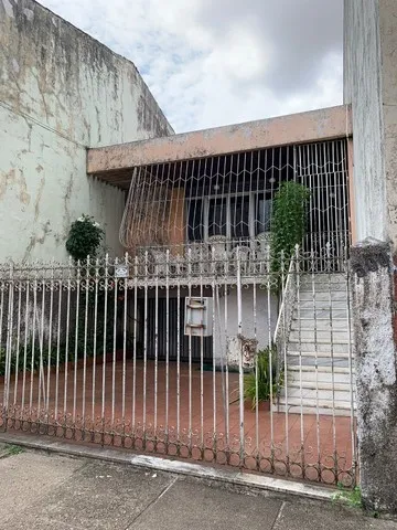Casa á venda na Cidade Velha