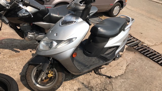 BURGMAN 125 BAIXA QUILOMETRAGEM