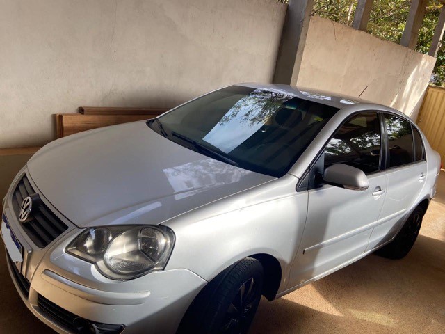 VENDO POLO SEDAN