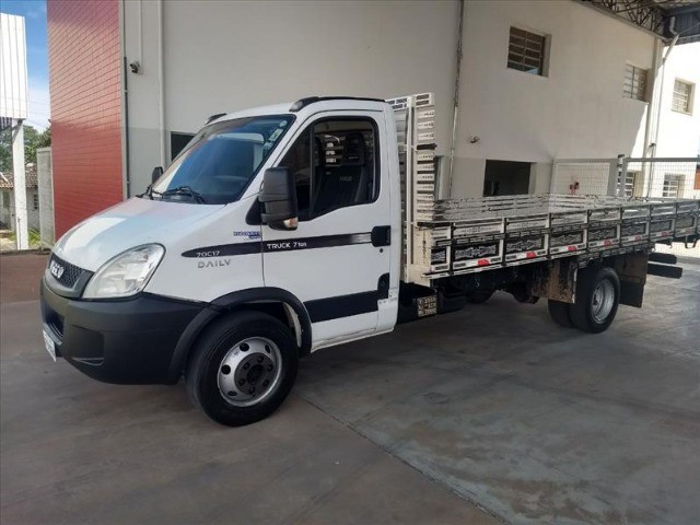 IVECO DAILY 35S14COM CARROCWRIA ANO 2015
