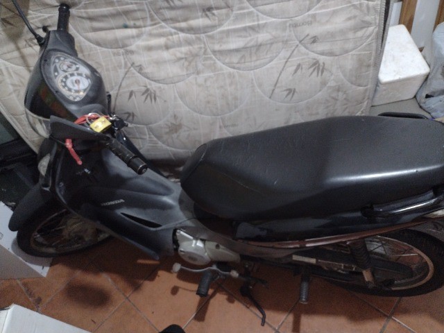 MOTO HONDA BIZZ