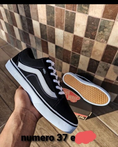 vans atwood 44