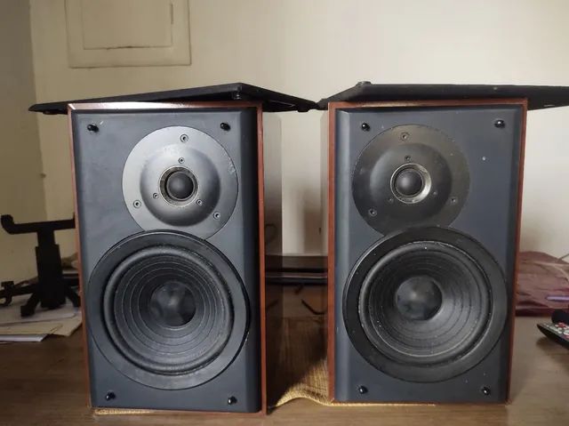 Caixas de som: um par Infinity e  outro JVC422080242789263364