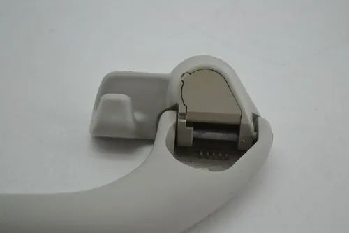 Puxador Alça Teto Pqp Volkswagen Polo 2011 Original  - Foto 4
