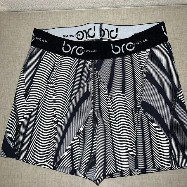 Short academia p