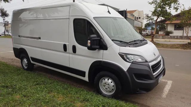 comprar Peugeot Boxer ch. em Curitiba - PR