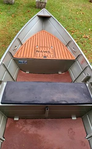 Barco de Aluminio de 6 mtrs c/  motor de popa Parsun 40 Hp - 2 T rabeta longa 20" - Foto 4