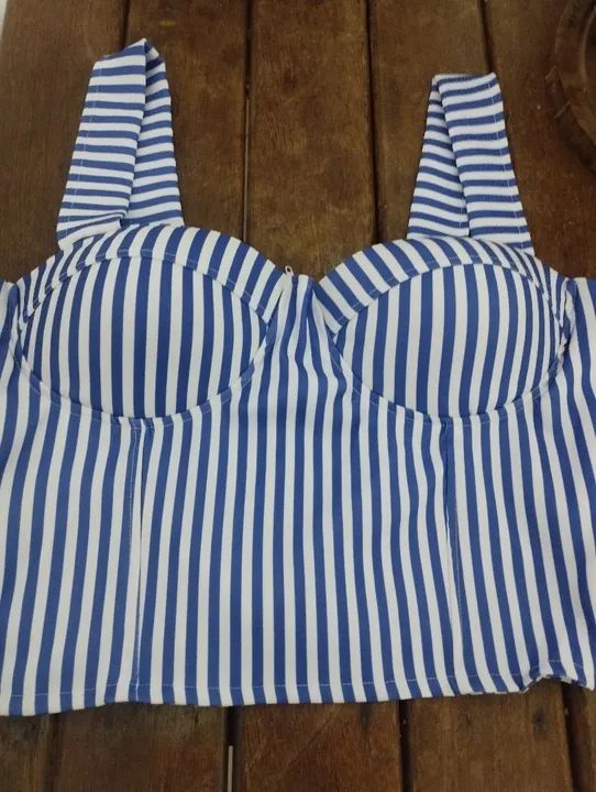 Croped corselet listas