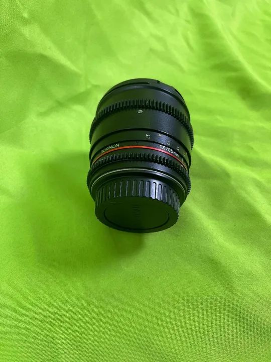 Lente Rokinon Cinema T.15 85MM - Foto 5
