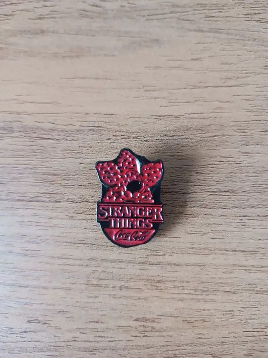 Pin Stranger Things Coca-Cola