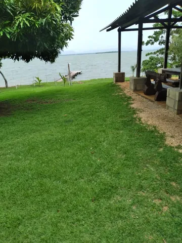 Chácara em Luzimangues. Beira do Lago.