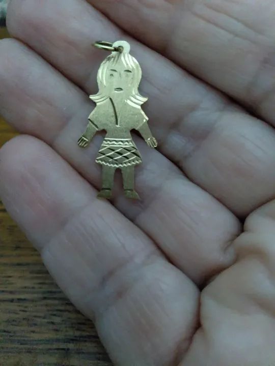 Pingente de ouro 18k menina