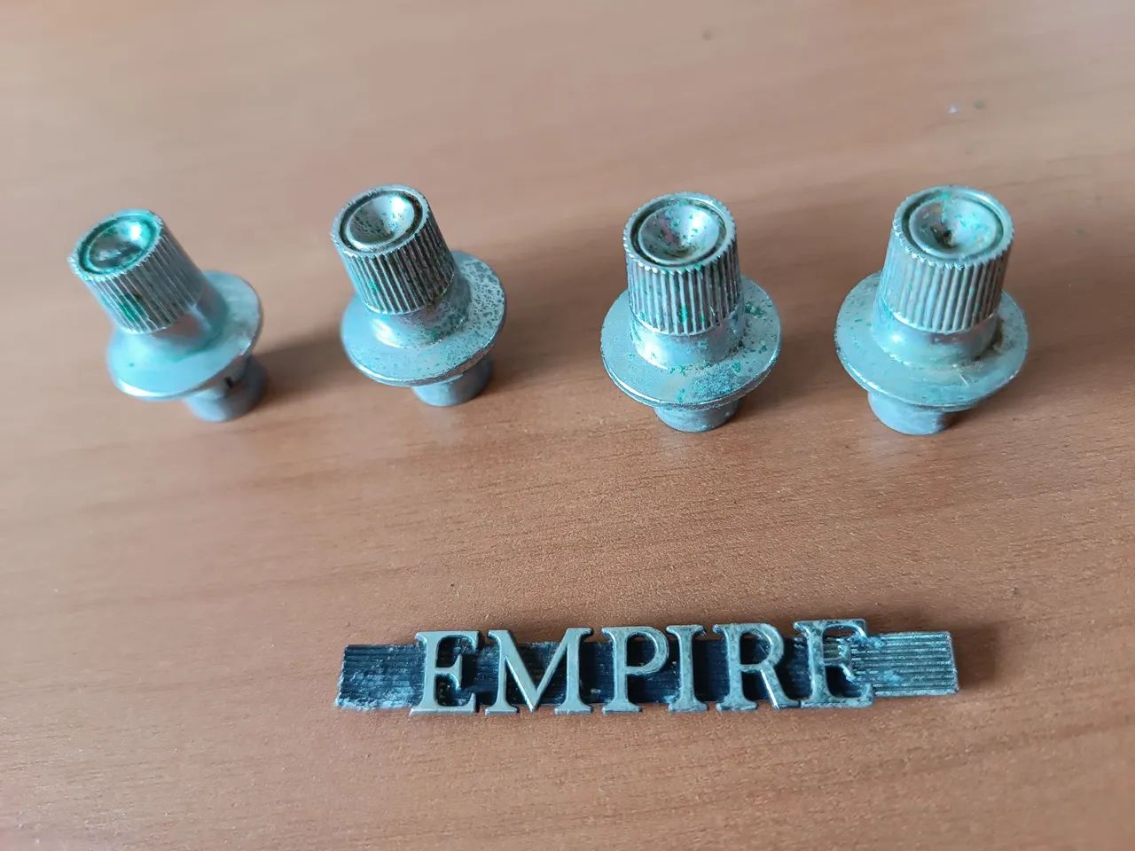 4 botões para TV Empire