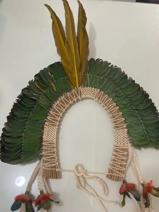 Cocar indígena com penas naturais  - Foto 2