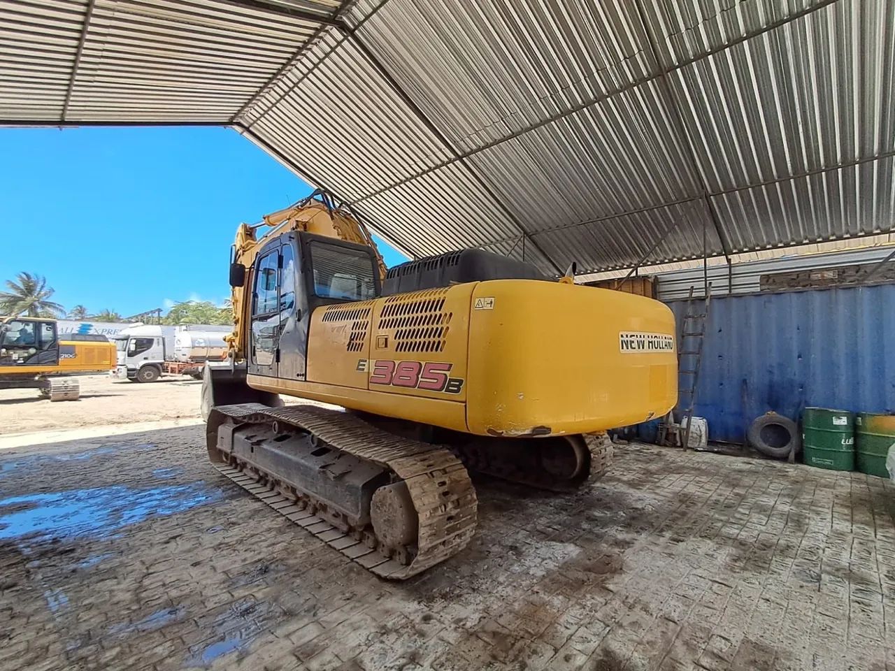 Escavadeira New Holland 385 - ano 2013  - Foto 4