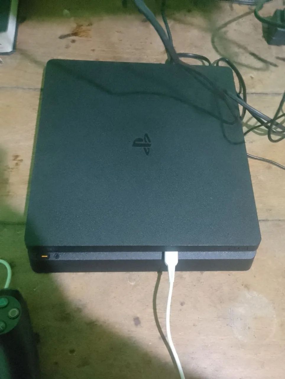 Ps4 1trera semi novo 