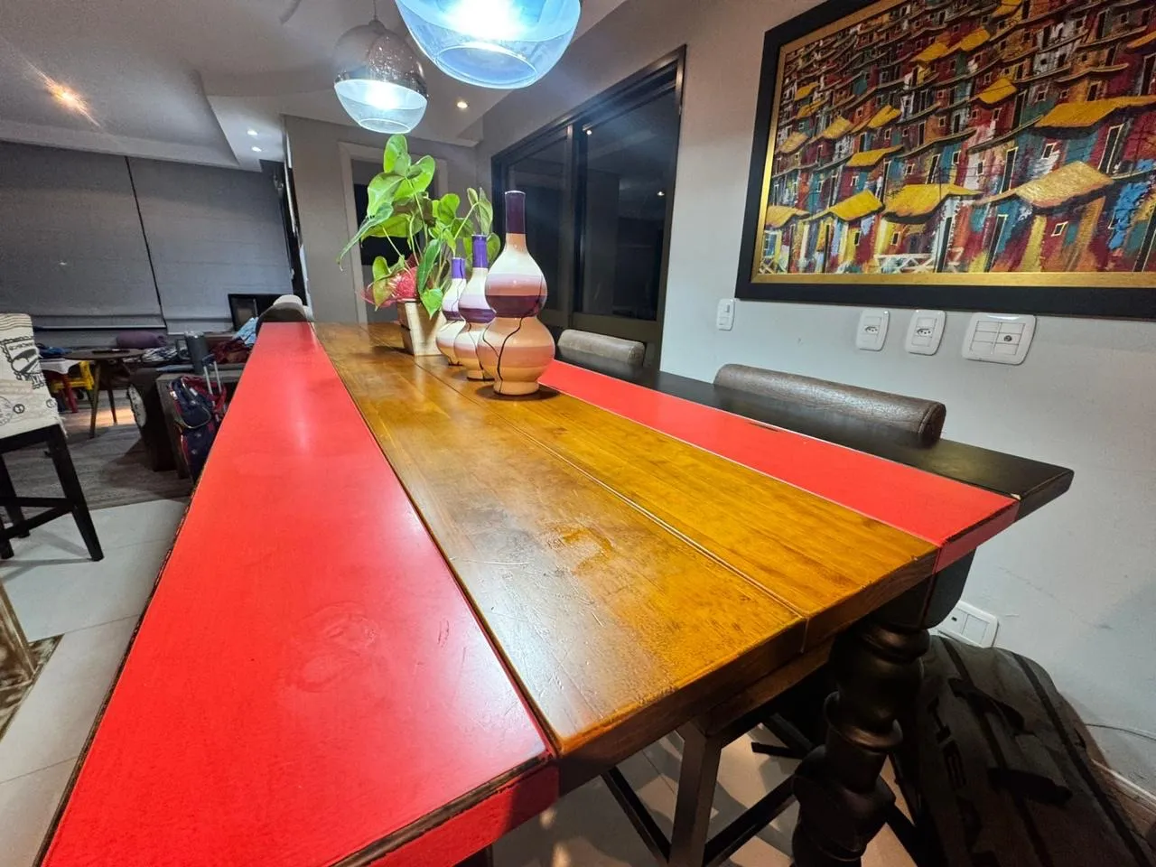 Mesa de Jantar Rústica com Design Moderno