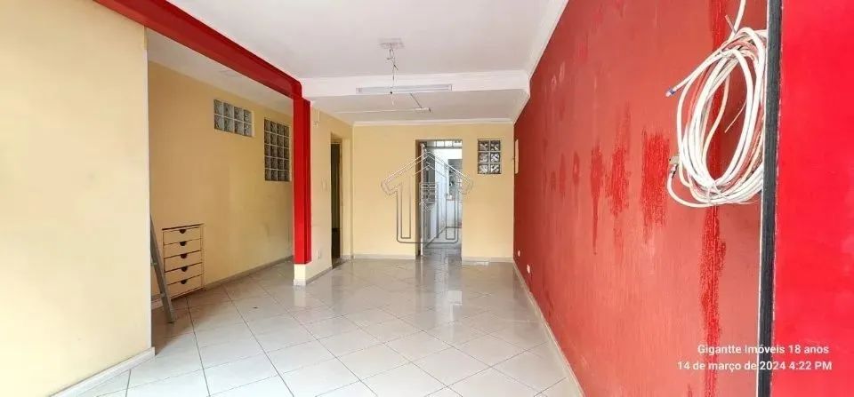 Salão para Locação no bairro Jardim, 1 salão, 2 salas cozinha, lavanderia, 2 banheiros, 1 