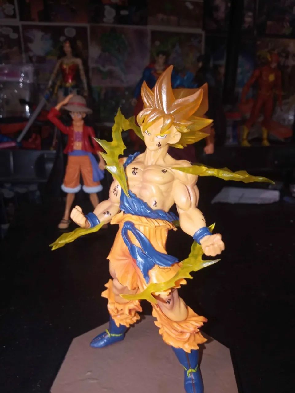 Action figure  Dragon Ball Son Goku Super Saiyan  - Foto 2