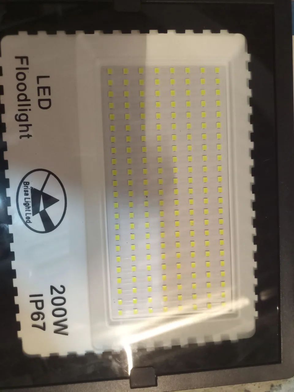 Refletor LED 200W IP67 - Iluminação potente e resistente