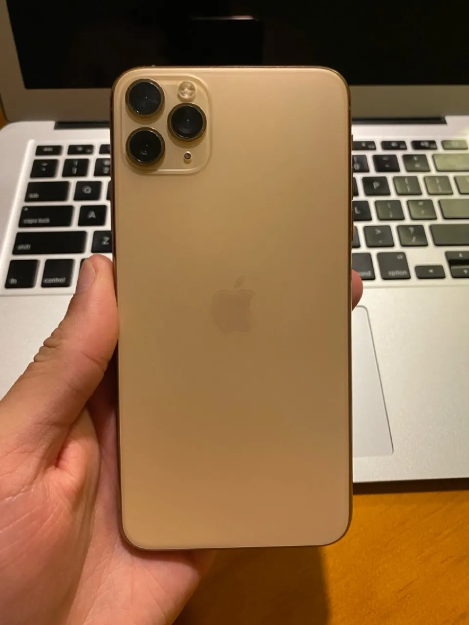 iPhone 11 Pro Max 256gb dourado