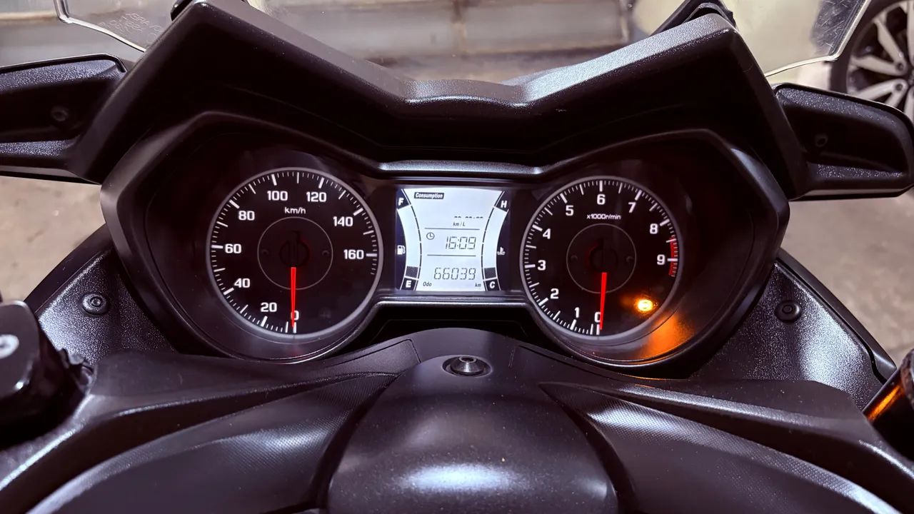 Yamaha Xmax 250 2021 - Foto 5