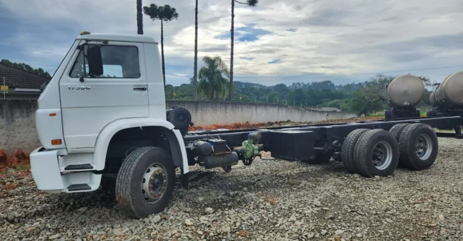 VW 17300 Truck , ano 2001