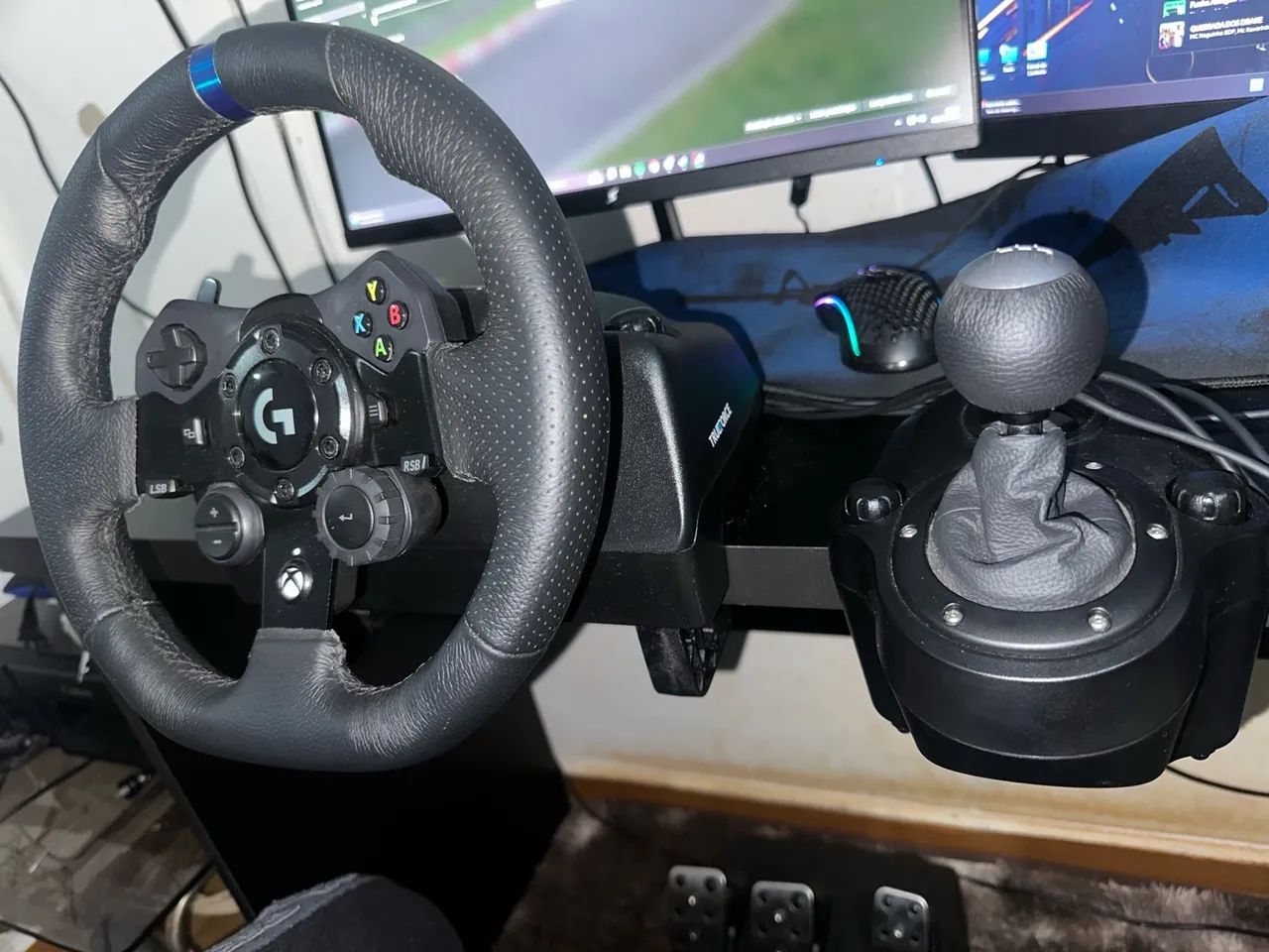 Volante Logitech g923 com câmbio  - Foto 3