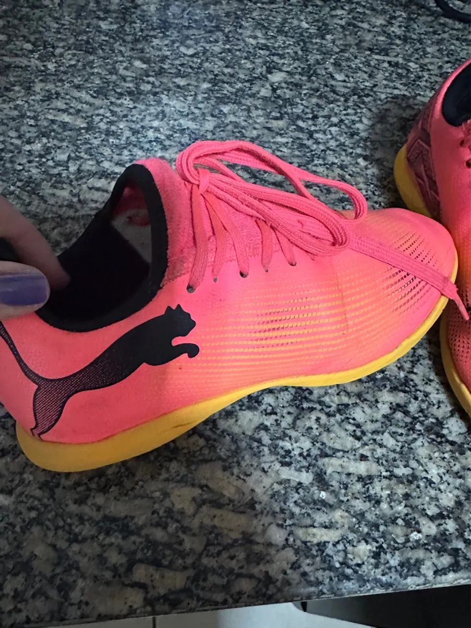 Chuteira futsal marca PUMA - tamanho 33