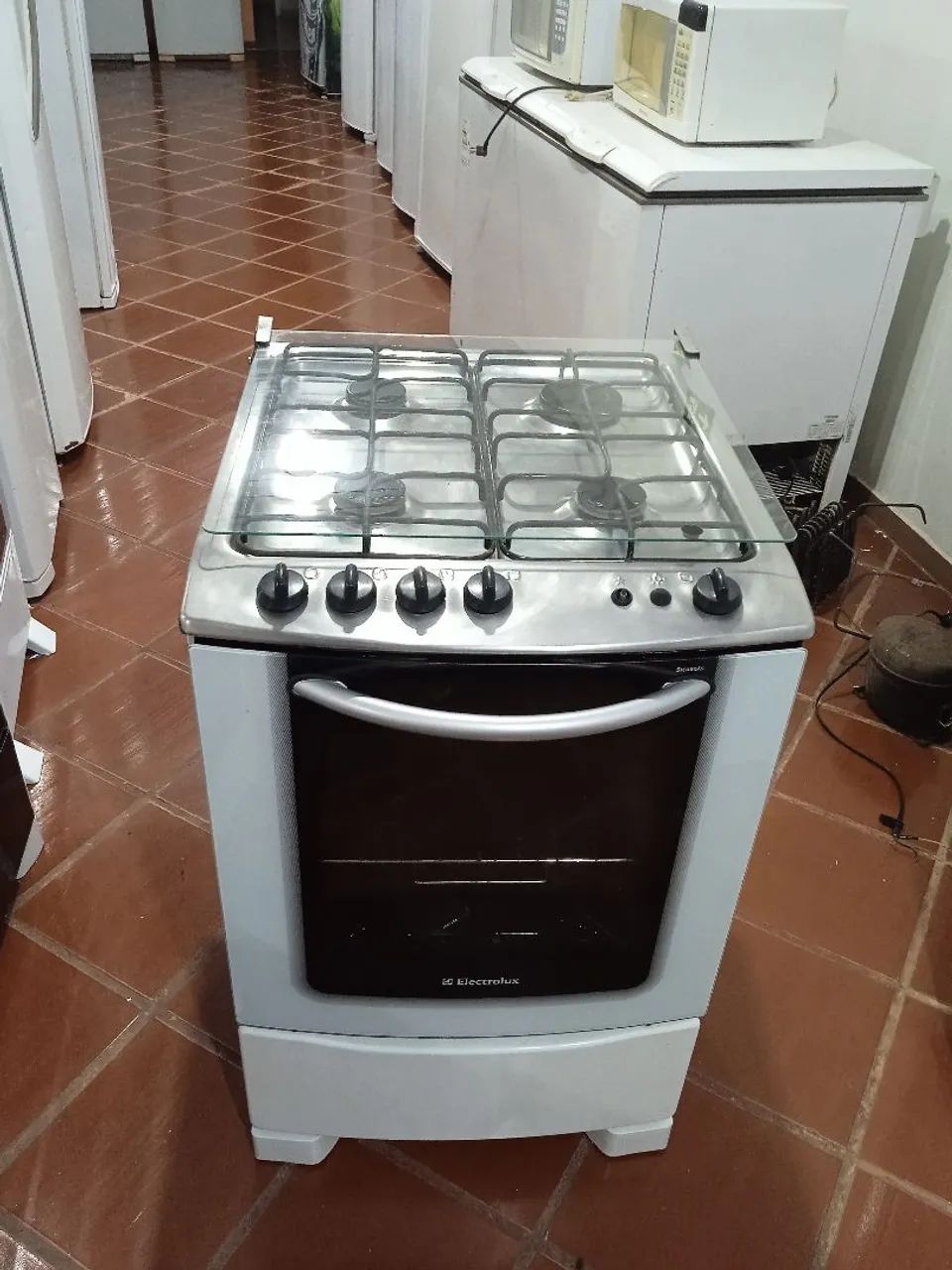 Fogão electrolux de 4 bocas semi novo  - Foto 4