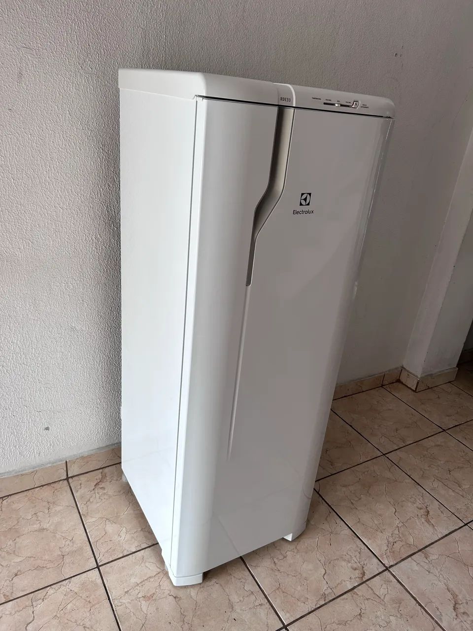 Geladeira Electrolux RDE33 NOVA - Foto 2