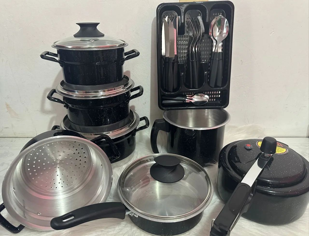 Conjunto de Panelas e kit talheres  - Foto 2