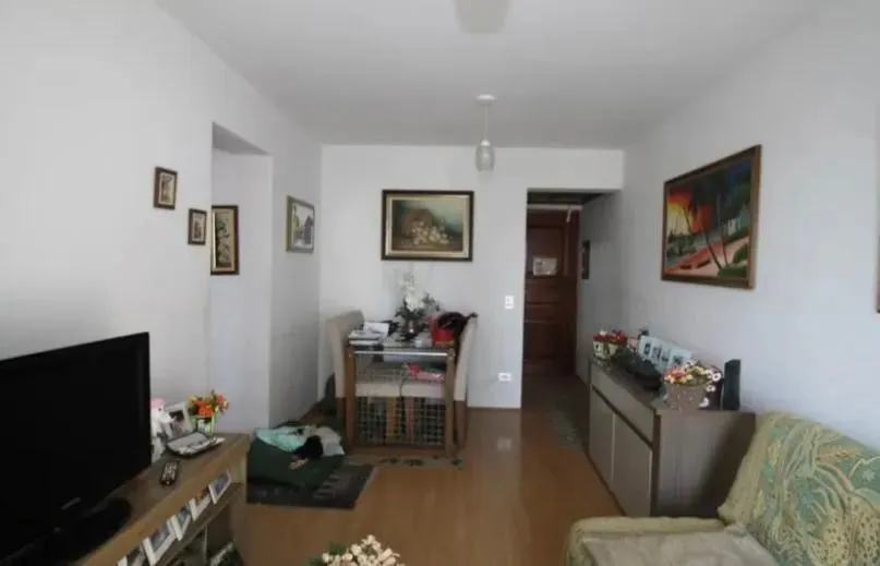 Apartamento (Padrão), com 2 quartos e 1 banheiros à Venda, 61 m² em Curitiba/PR